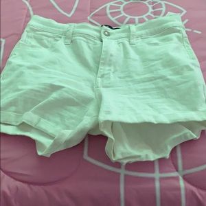 hollister white shorts size: 5 (27)
